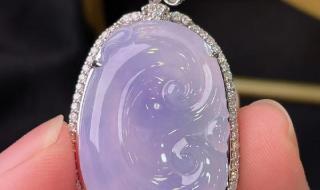 翡翠吊坠多少钱一克